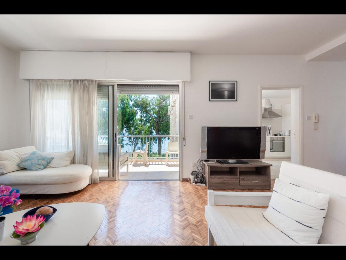 Myria Court Apartment Лимасол Екстериор снимка