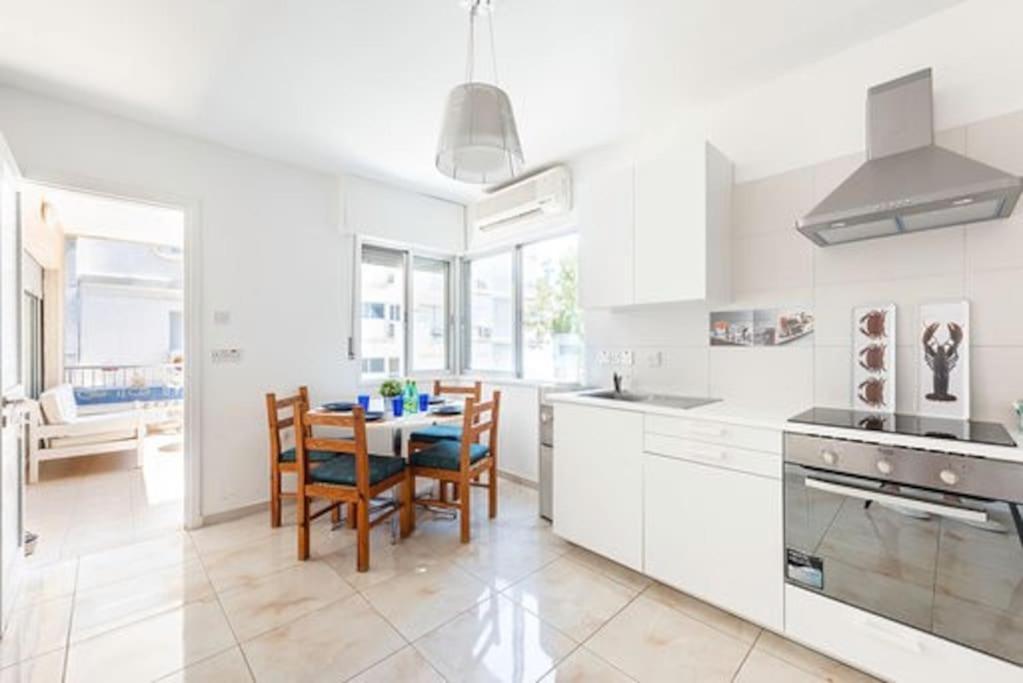 Myria Court Apartment Лимасол Екстериор снимка